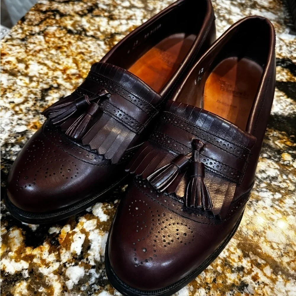 Burgundy Allen Edmonds 12AA‎ narrow men’s shoes
